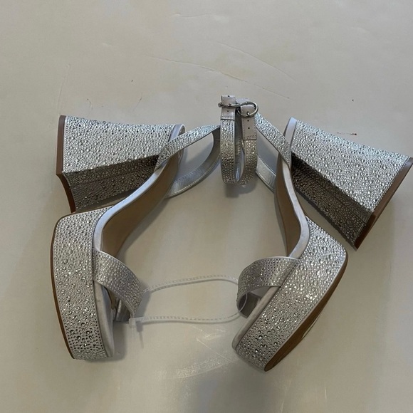 Women’s Silver Rhinestone Platform Dress Sandals - Picture 4 of 7